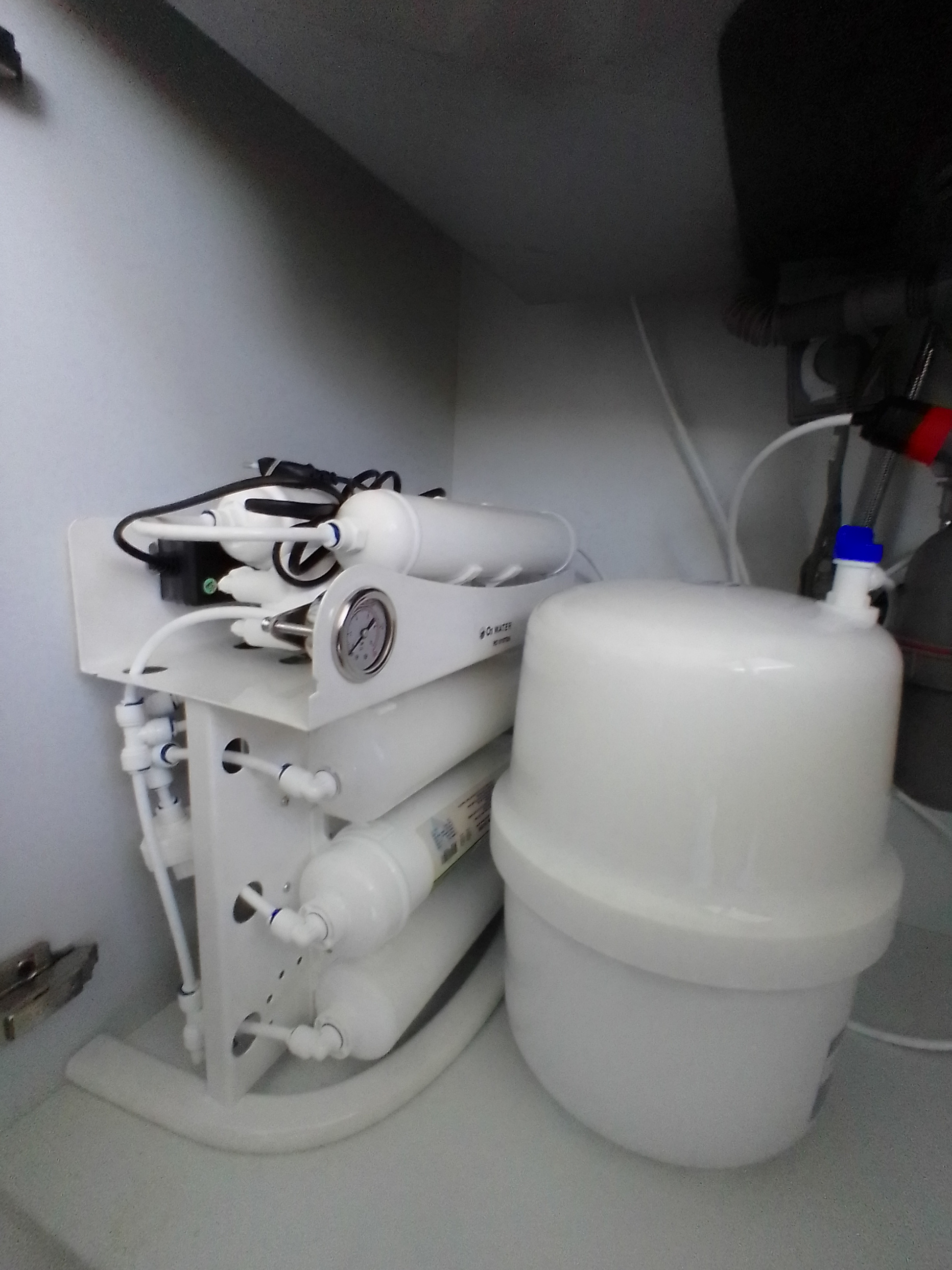 برای انتخاب دستگاه تصفیه آب برای منزل و یا محل کار خودت در حال بررسی هستی ؟